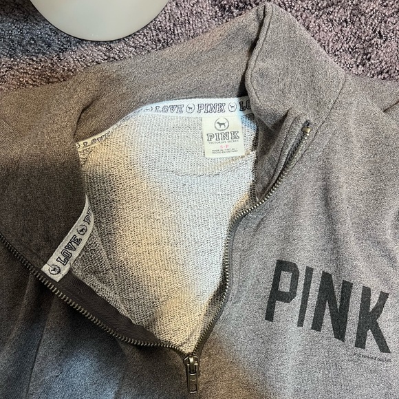 Victoria Secret PINK Pullover - Picture 5 of 6